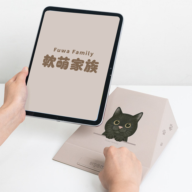 【軟萌家族】Meta Stand｜筆電平板支架_黑貓(黑糖糕)｜ergomi