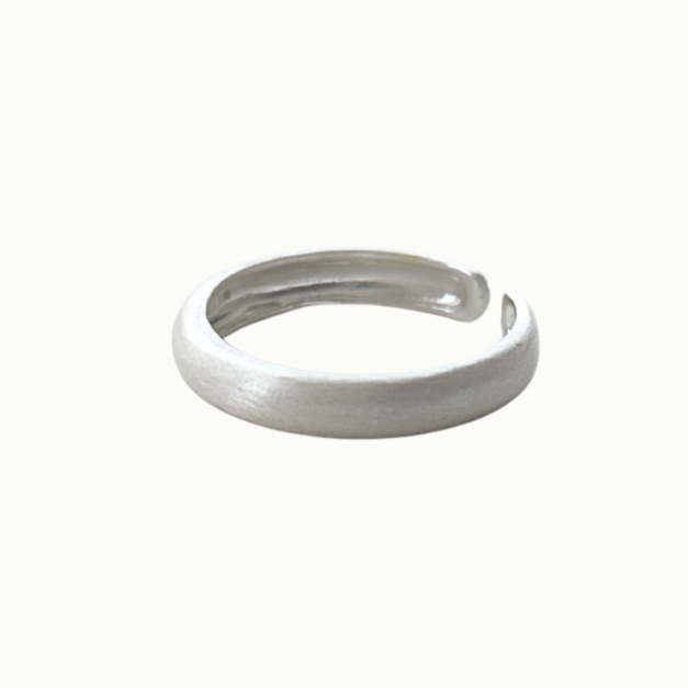 BASICS．光面拉絲開口戒指