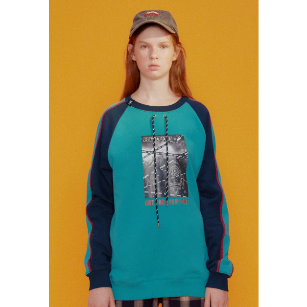 【中性款】袖拼接圓領T運動衫/甲蟲綠