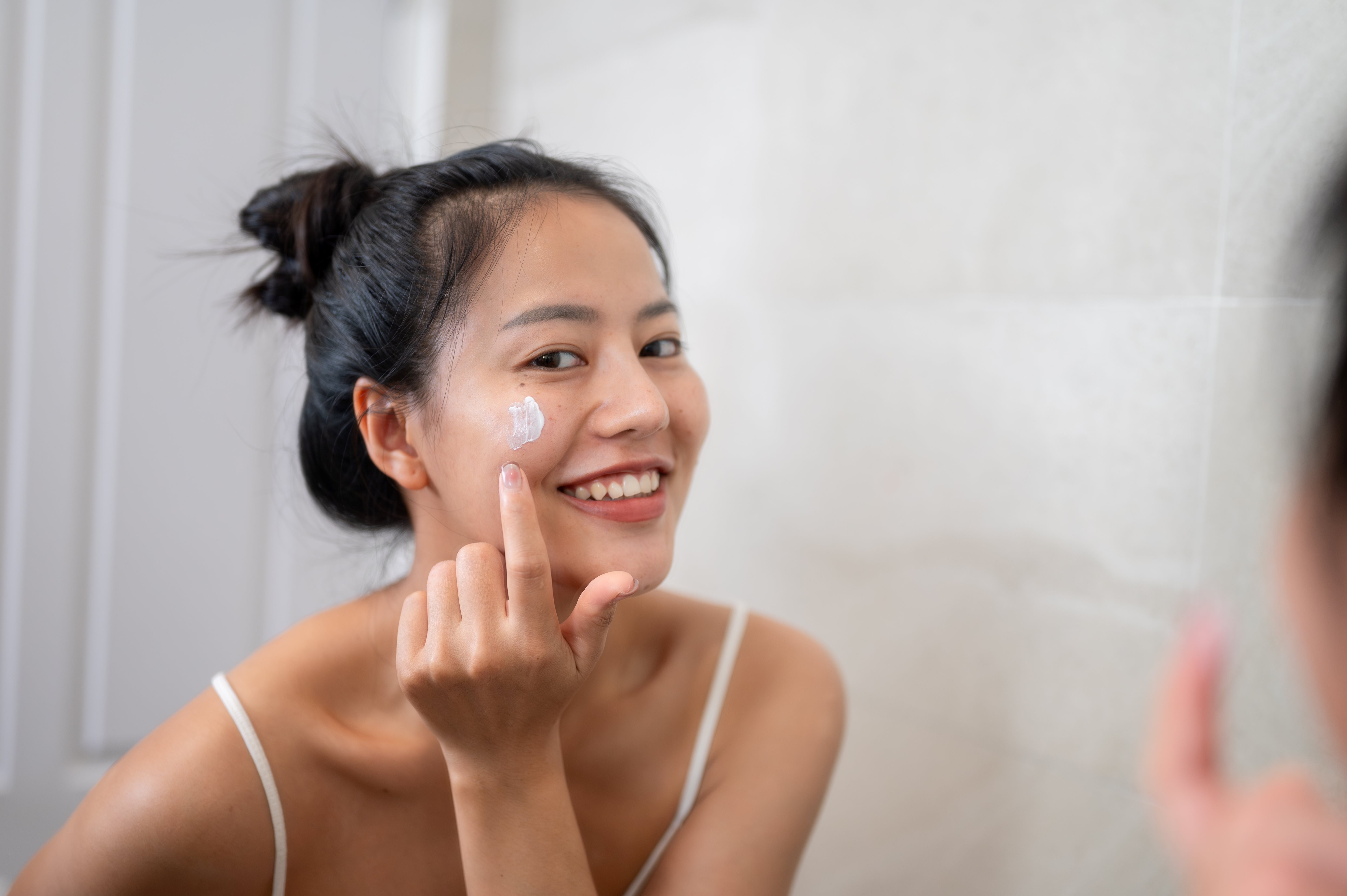 該用塗的還是拍？正確保養手法大公開!