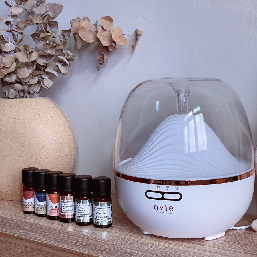 擺在臥室的擴香水氧機｜Ovie奈米精油平衡機搭配不同精油功效超推薦