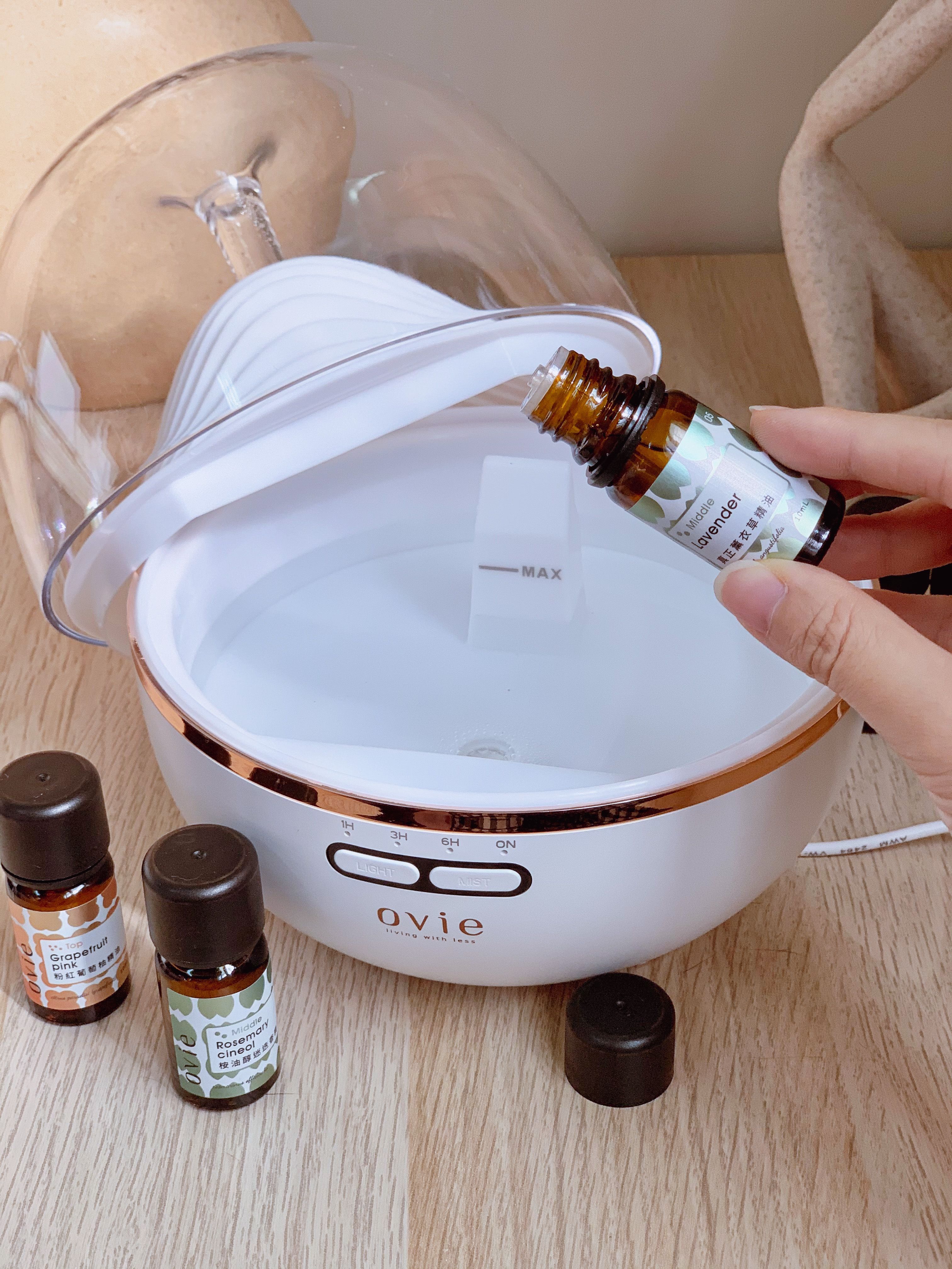 水氧機使用方式，加入飲用水和精油，推薦可以混搭味道和功效