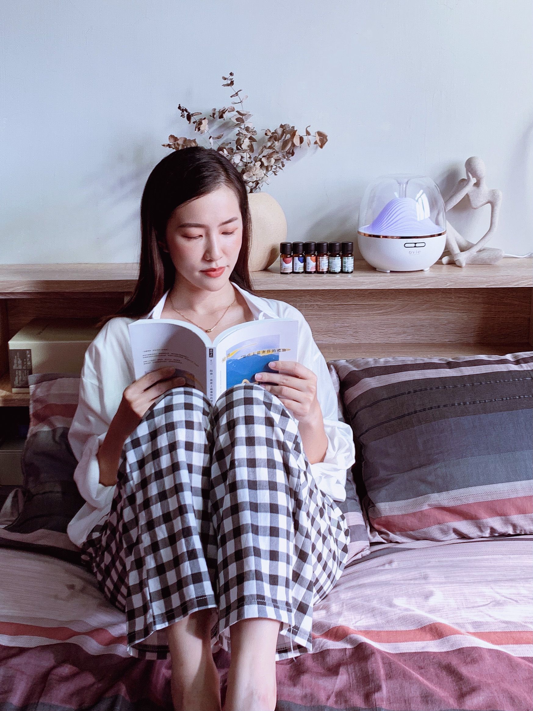 在臥室使用擴香水氧機，推薦能增加閱讀放鬆感