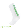 new sport 時尚尖端【亮綠】 筒後LOGO運動長襪(M/L)