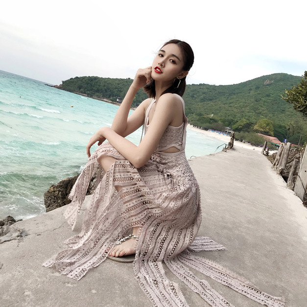 泰國潮牌海邊渡假裸色簍空蕾絲流蘇連身長裙