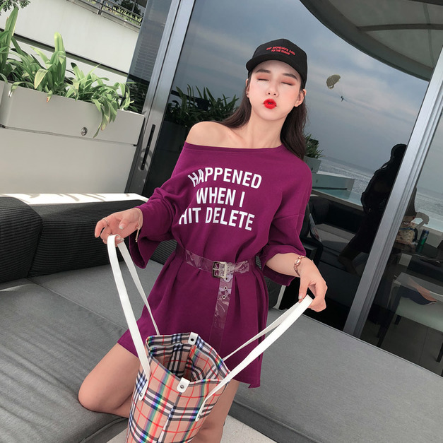 字母印花寬鬆男友風落肩袖腰帶中長款T恤