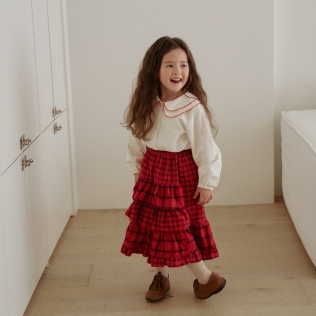 BANANAJ ｜ 洋氣荷葉領襯衫上衣