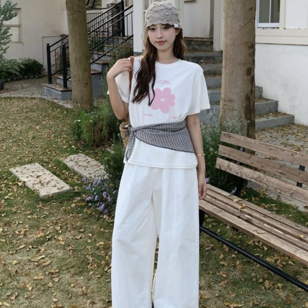  韓系花朵印花短T