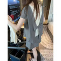 雙層下擺V領上衣 + 高腰休閒短褲套裝_3