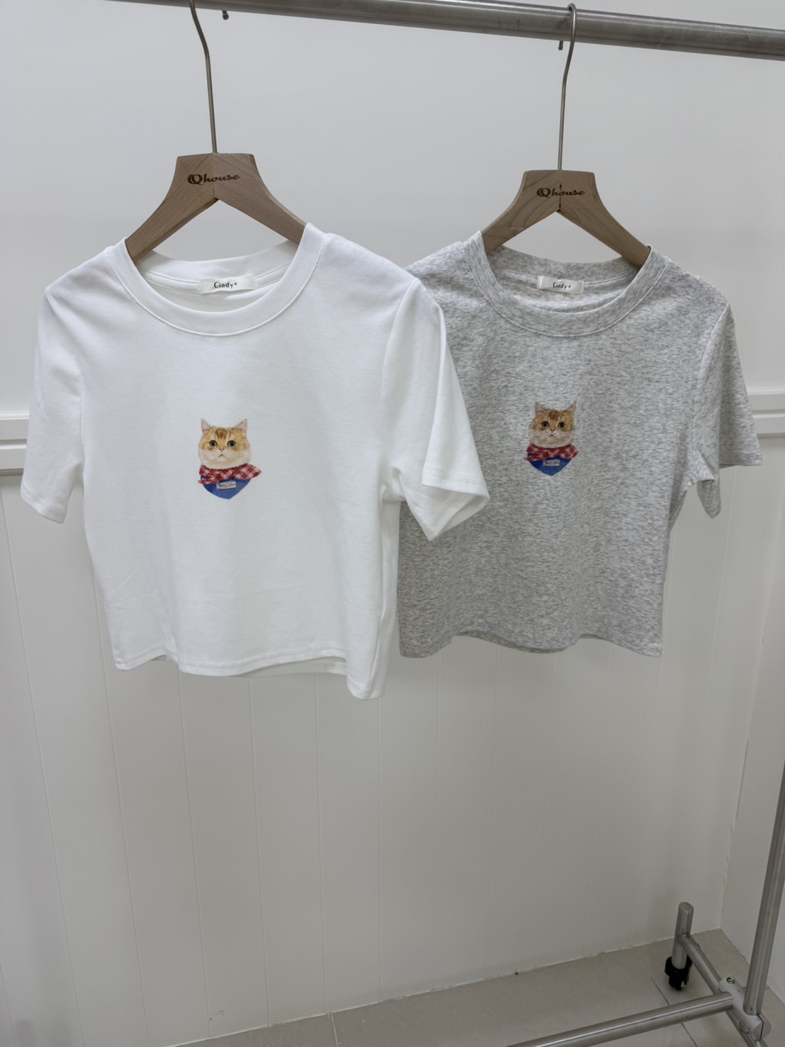 貓咪領巾短T_4