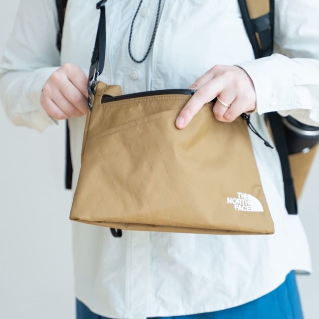 日本 TNF Laughter Shoulder Pouch 菱格紋輕便包(M)3L