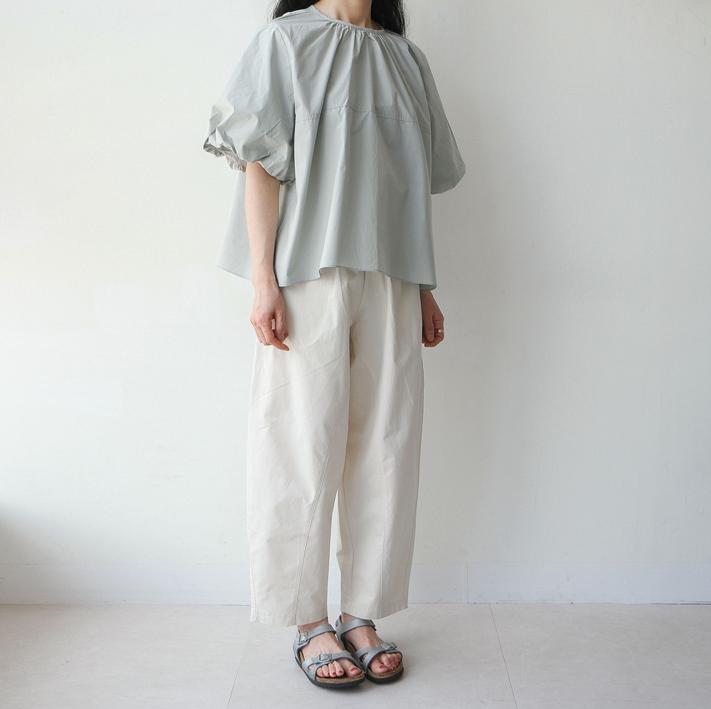 立體澎袖短版棉質上衣_355f642700c99825da42b25ed4e3403b.jpg