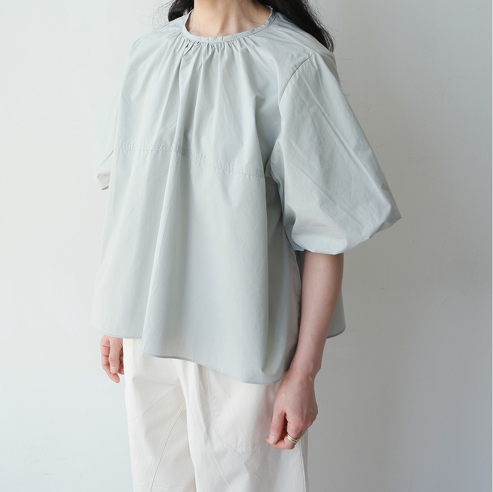 立體澎袖短版棉質上衣_a5a3f8beeff4aa8b57c4fea9e679ee09.jpg
