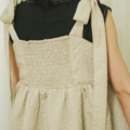 綁帶緹花吊帶背心 卡其_5