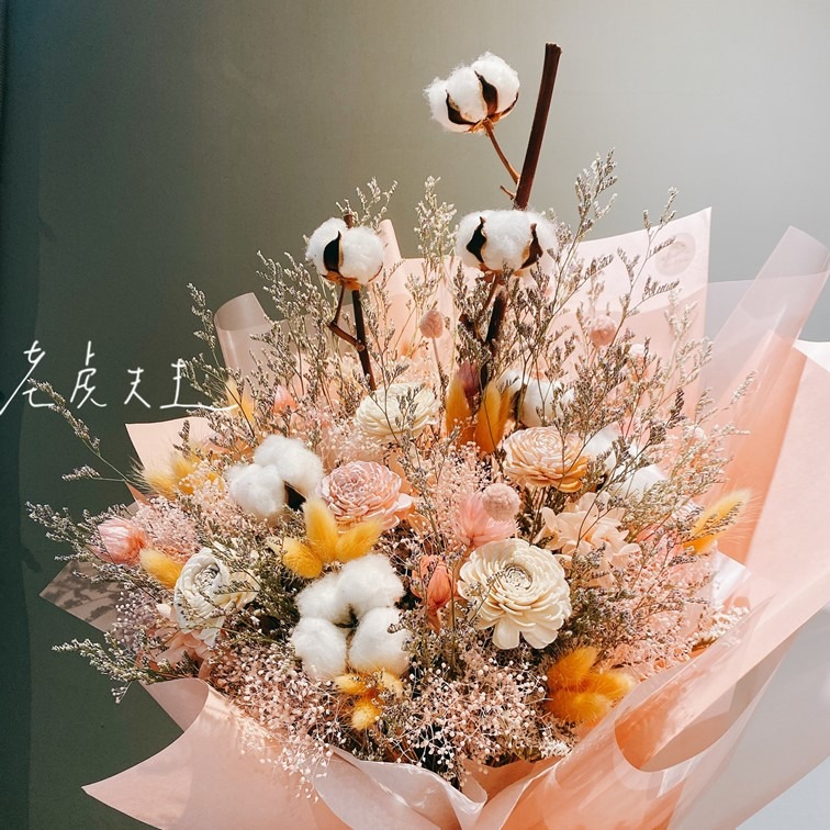 太陽玫瑰棉花花束 老虎先生花藝工作室 Florist Studio Of Mr Tiger 太陽玫瑰棉花花束 老虎先生花藝工作室 Florist Studio Of Mr Tiger