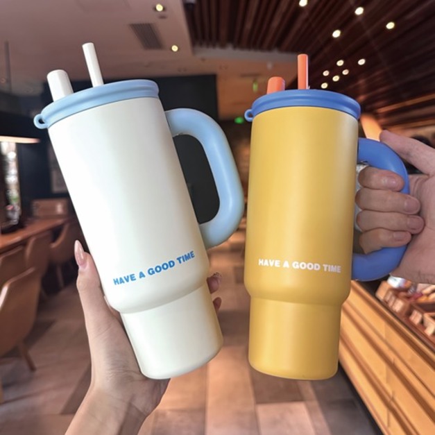 手提吸管保冰保溫冰壩杯/顏色隨機出貨
