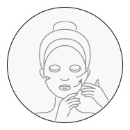 將臉側切口往上拉提服貼臉部。