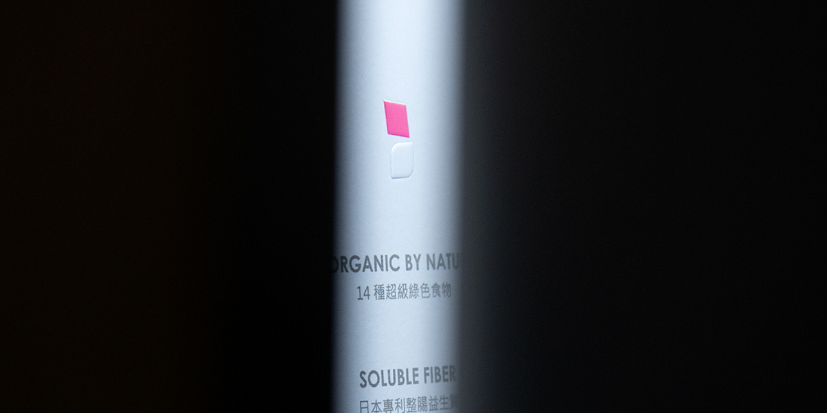 TIBI 保健食品品牌推出首支產品仙喝菓菓，是根據醫療靈媒排毒果昔而設計的排毒保健食品