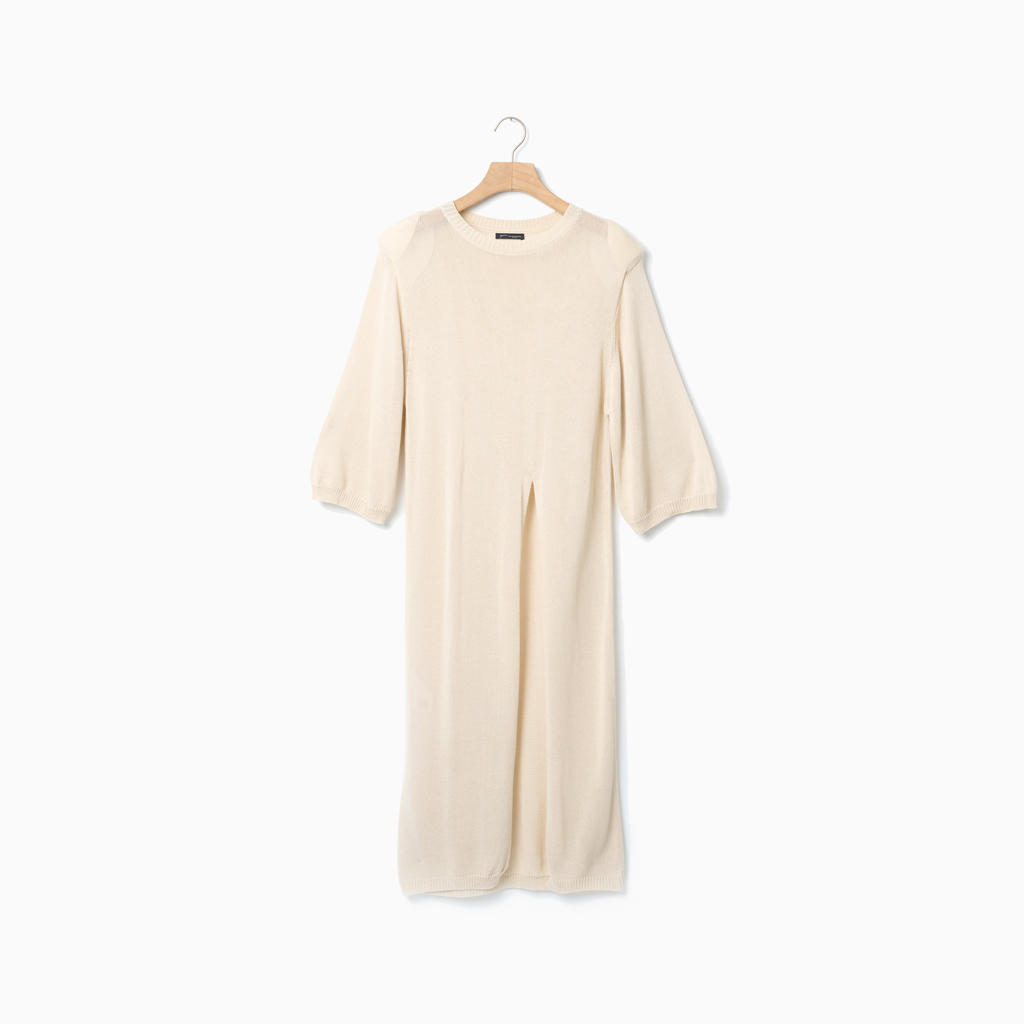 【免運】YV小姐姐的直角肩 開岔針織長版衣 黑/杏/綠