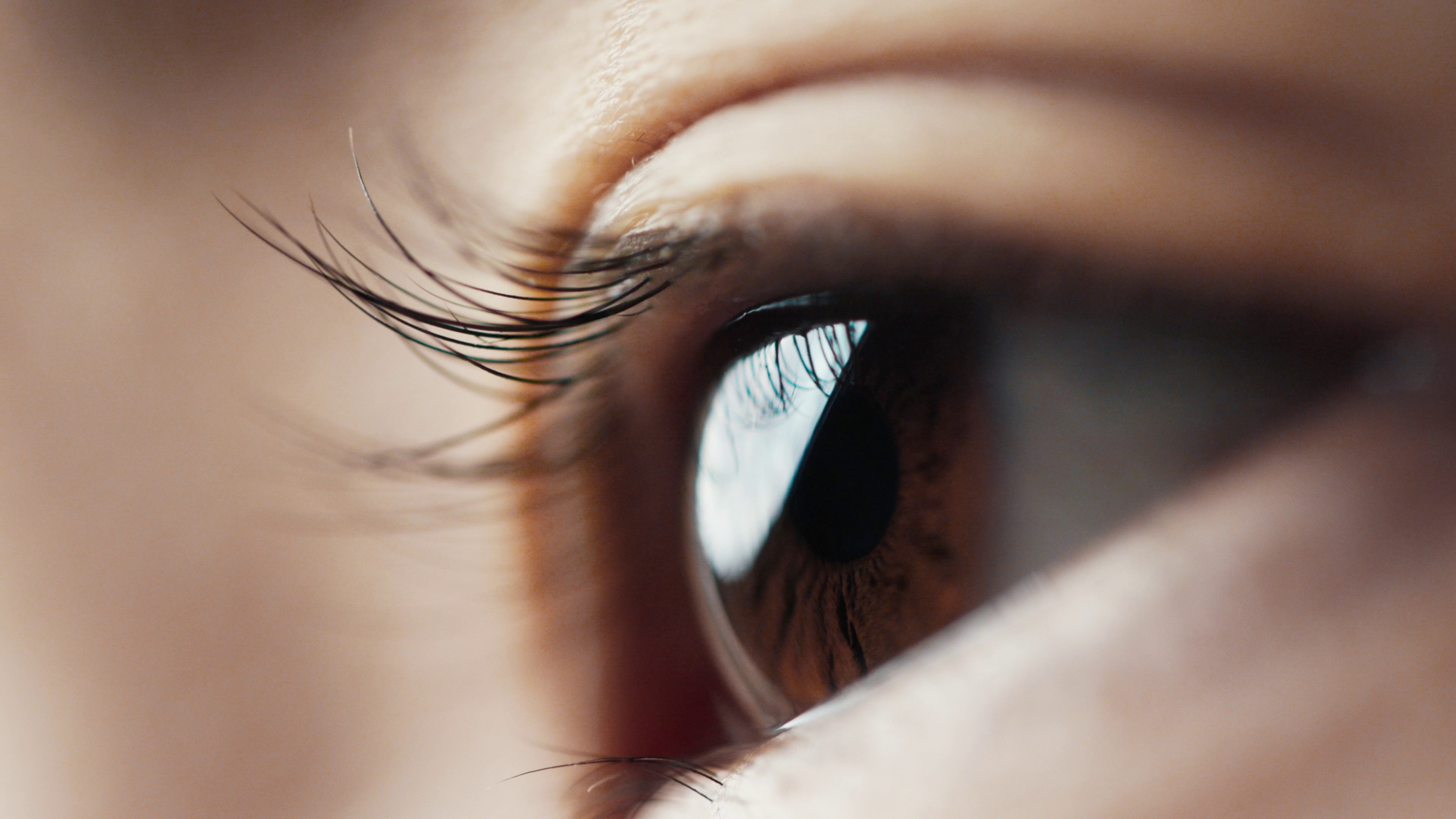 睫毛長出來需要多長時間？