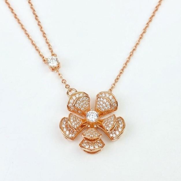 BVLGARI 旋轉滿鑽扇形花朵項鍊 (玫瑰金)
