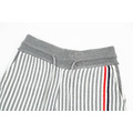 THOM BROWNE 灰白條紋短褲（帶紅白藍側邊條紋）_2