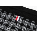 THOM BROWNE 黑白格紋短褲（帶四槓條紋）_5