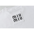 MIUMIU 立體刺繡經典logo短袖 (白色)_3