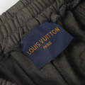 LOUIS VUITTON 滿版浮雕老花短褲 (灰綠)_8