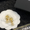 CHANEL 金色葉片耳環_3