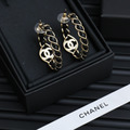 CHANEL 黑金皮穿大耳環_4