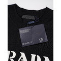 PRADA 經典LOGO短袖 (黑)_4