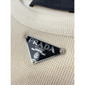 PRADA 領口三角標短袖_3