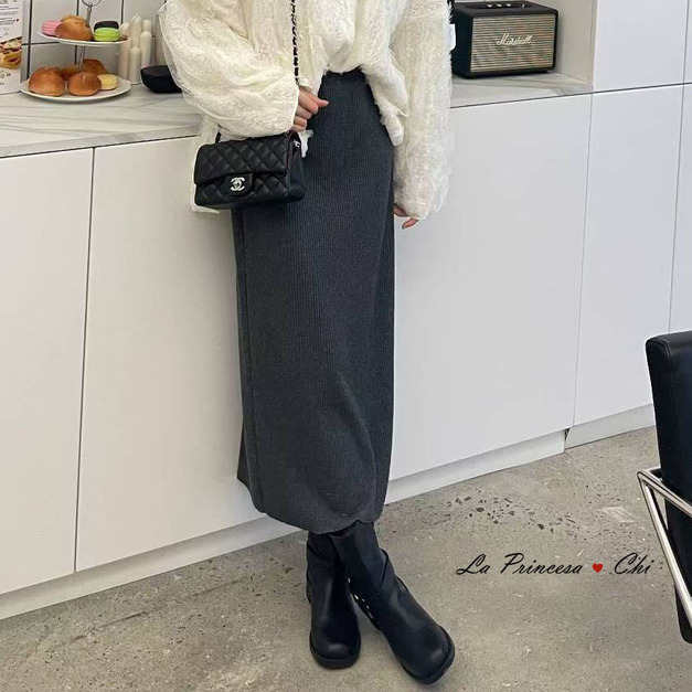[07008306] 坑條針織長裙