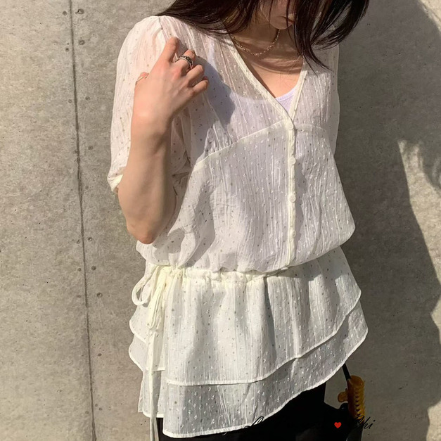 [04014201] 日系淡雅碎花裙擺衫