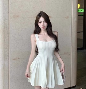 法式純欲質感針織收腰洋裝