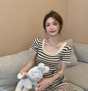 特價｜韓版百搭條紋針織包臀洋