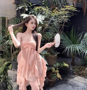 渡假氣質女神不規則細肩洋裝