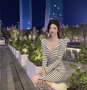韓版百搭條紋連帽長版包臀洋