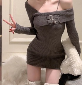 純欲性感露肩針織包臀洋