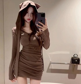 性感小姐姐連帽抓皺包臀洋