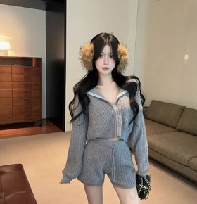 套裝慵懶軟糯拉鍊外套+抽繩短褲