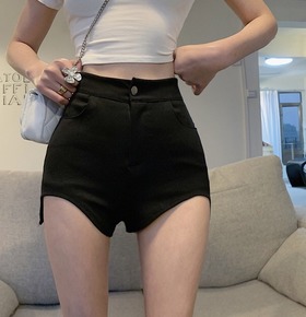 現貨無退換｜設計感修身長腿短褲