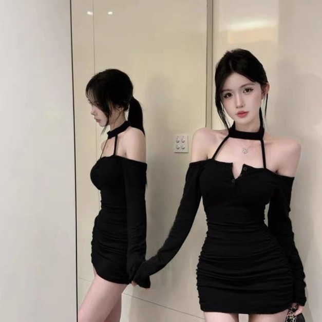 純欲性感露肩掛脖包臀洋