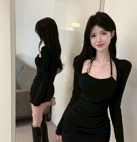 性感御姐字母釦包臀洋