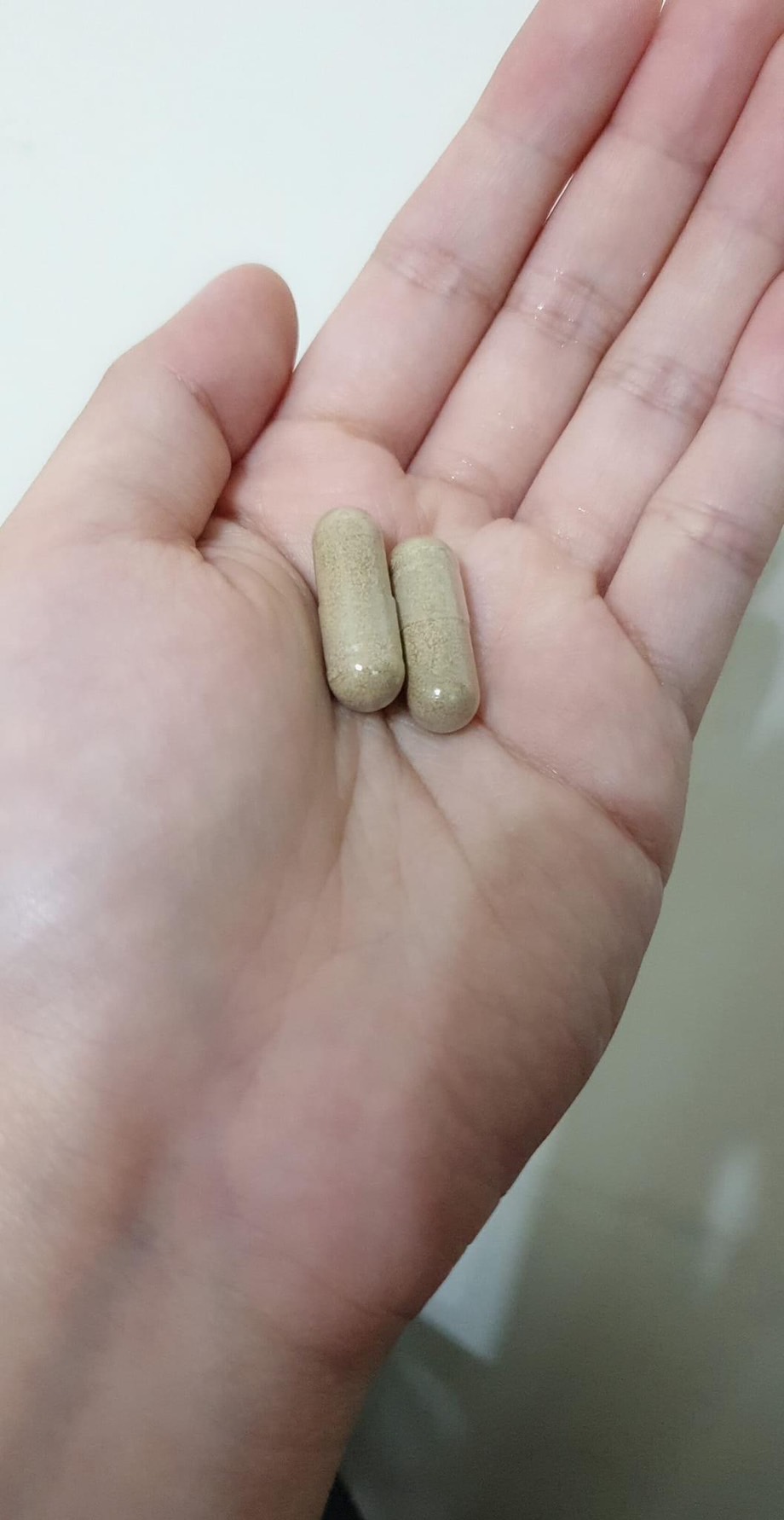 衛你留的膠囊是透明的