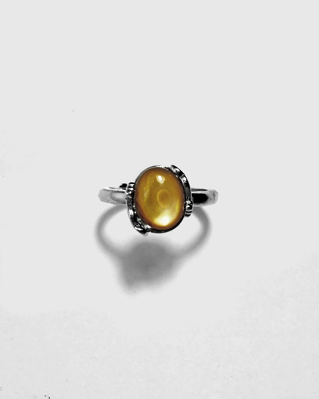 Golden Mother-of-Pearl 金母貝戒指