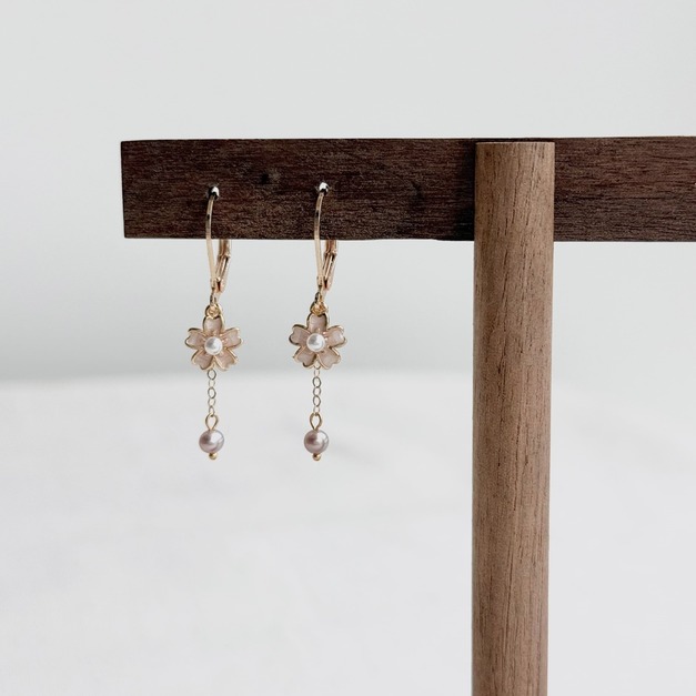 釉面櫻花珍珠耳扣