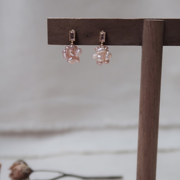 芍藥花裙&middot;天然淡水粉珍珠耳環