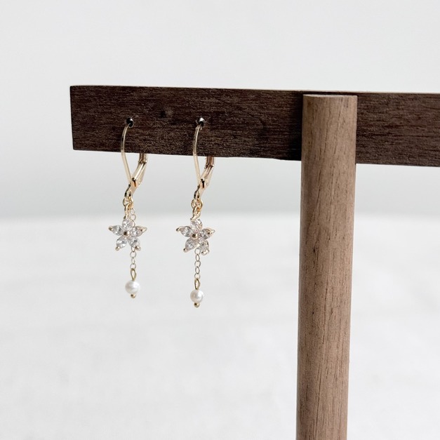 紫荊花珍珠鋯石耳扣